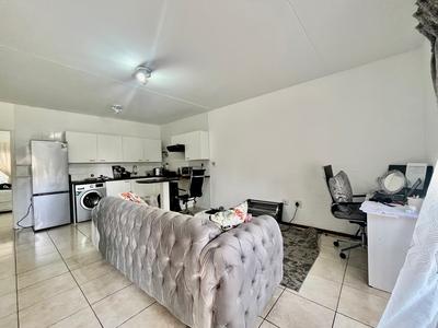 Apartment / Flat For Rent in Morningside, Sandton